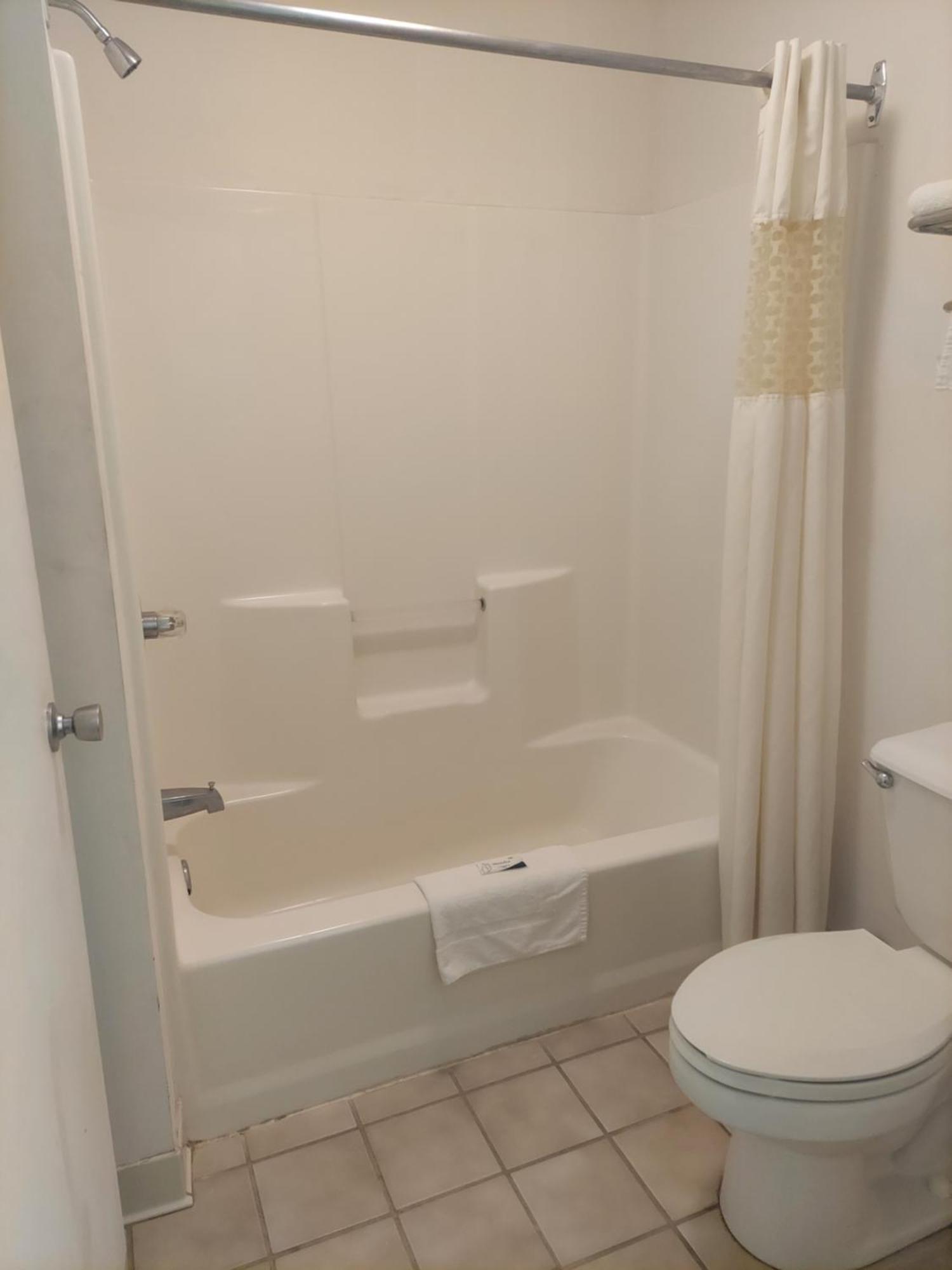 Shelaine Inn Jeffersonville Экстерьер фото