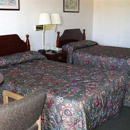 Shelaine Inn Jeffersonville Экстерьер фото
